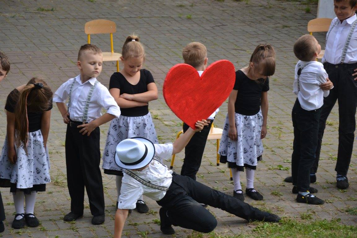 Artystyczne spotkania z tradycją w Debrznie